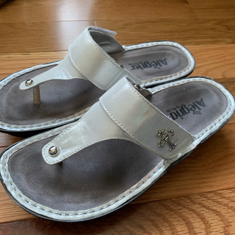 Algeria white sandals